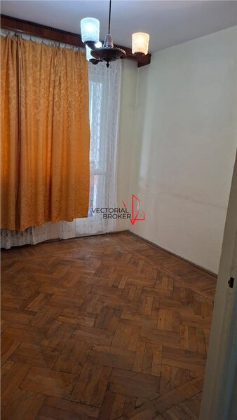 3 camere semidecomadate, et. 2, vedere mixta, 62mp, Gara de Nord- Metrou