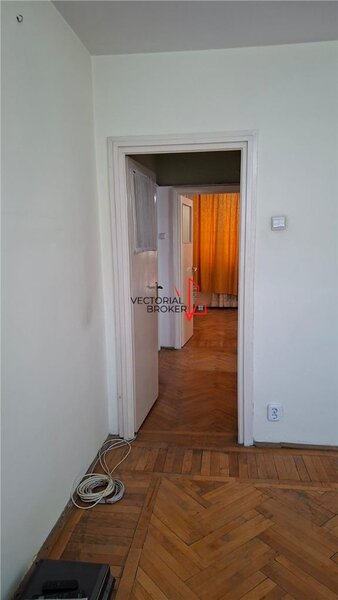 Gara de Nord, Metrou, 3 camere semidecomadate, et. 2, vedere mixta, 62 mp,