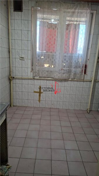 Gara de Nord, Metrou, 3 camere semidecomadate, et. 2, vedere mixta, 62 mp,